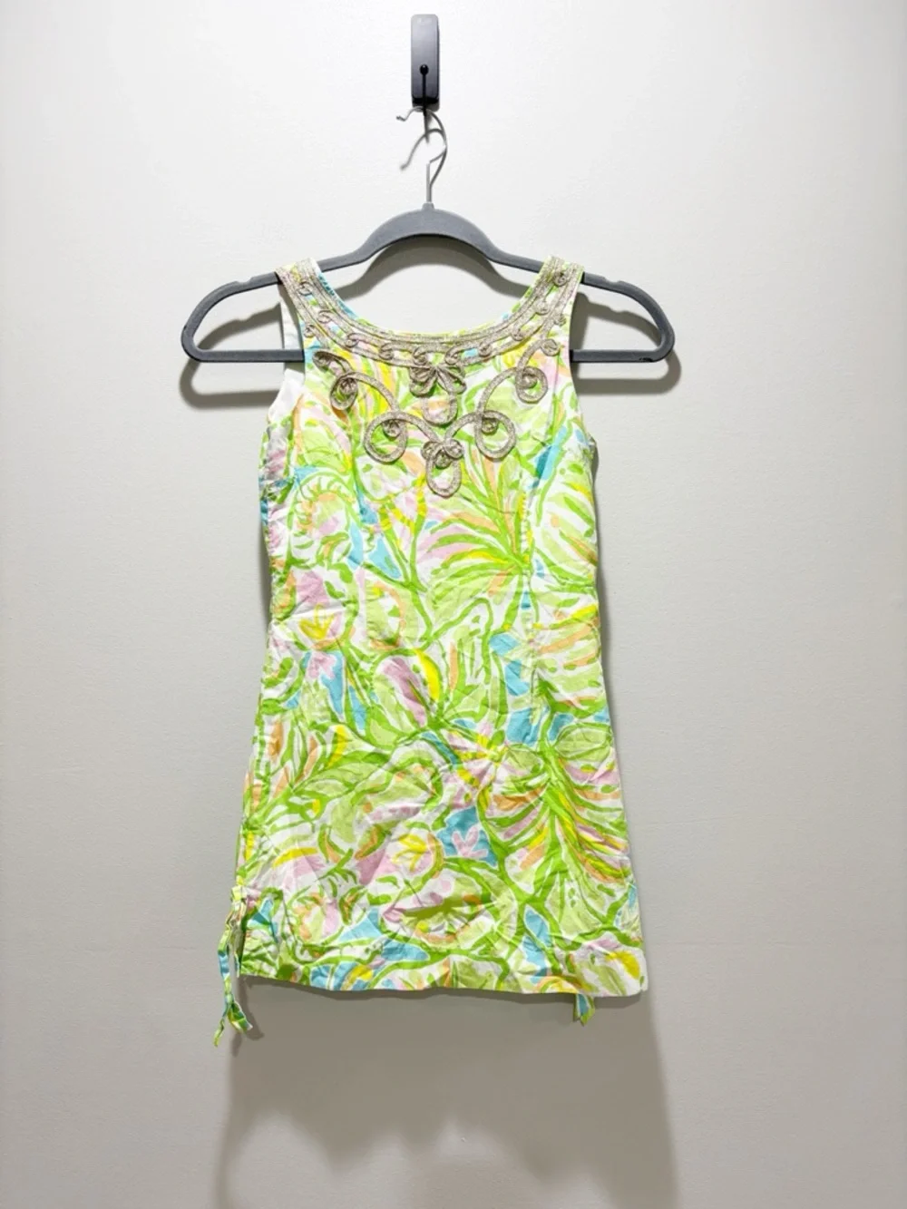 Lilly Pulitzer Girls Colorful Tropical Shift Dress Embellished Neck Detail Sz 10